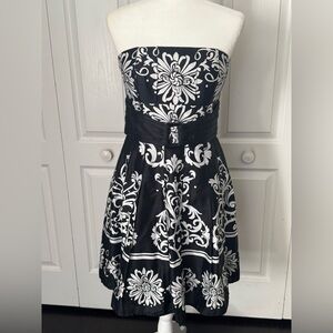 Black and white strapless dress
